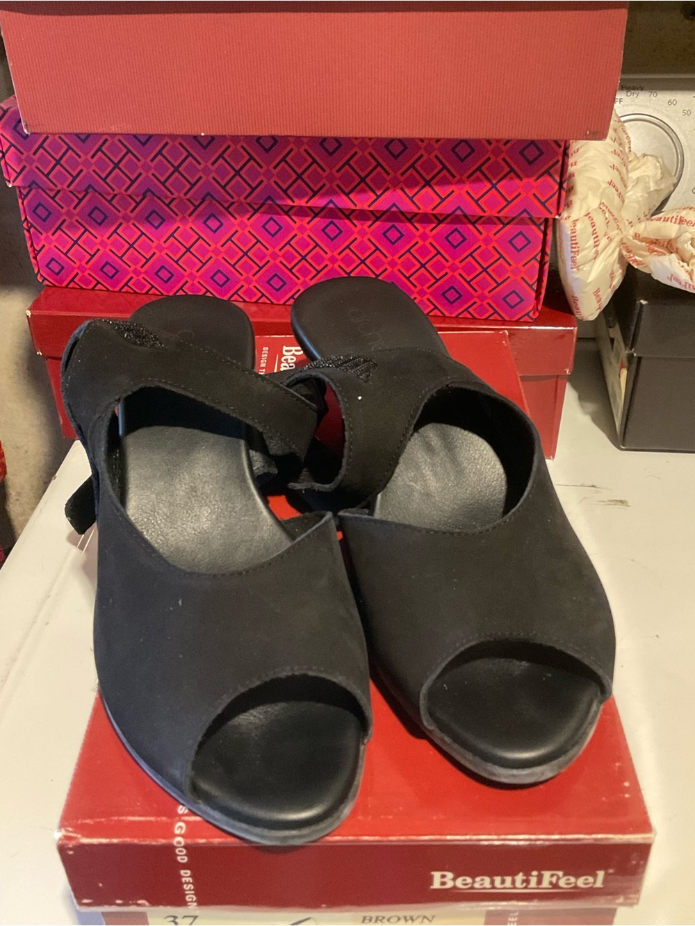 Arche Black Open-Toe Women's Heels